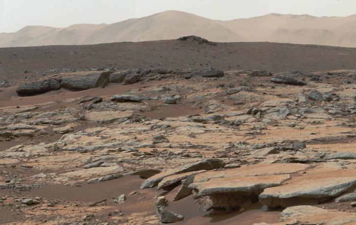 Curiosity tarafından Mars'ın bu eski antik gölünde yaşam izleri bulundu. Öyle ki, bilim insanları bu göl için "bakteriler için bir cennet" ifadesini kullandılar. Credit: NASA/Curiosity